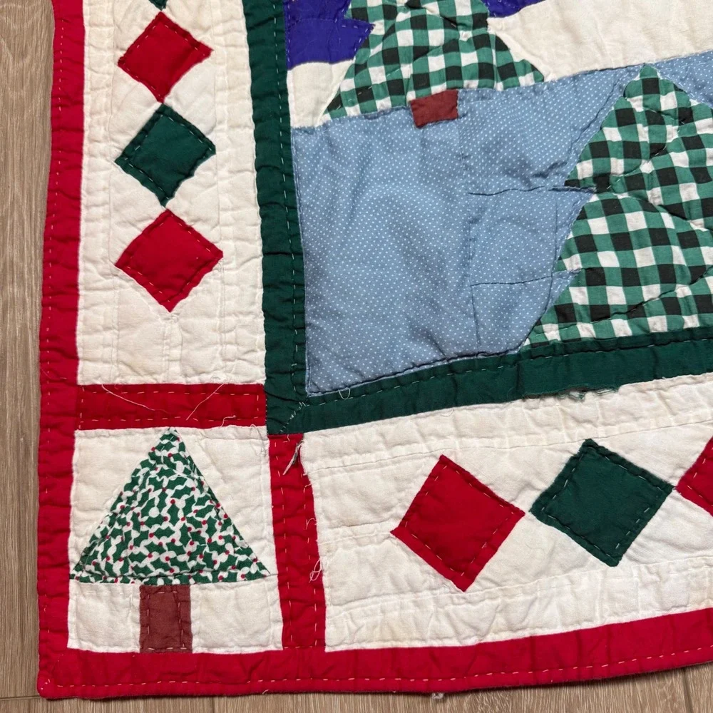 Vintage Arch Quilts Winter Village Hand Quilted Throw Wall Hanging Holiday Decor